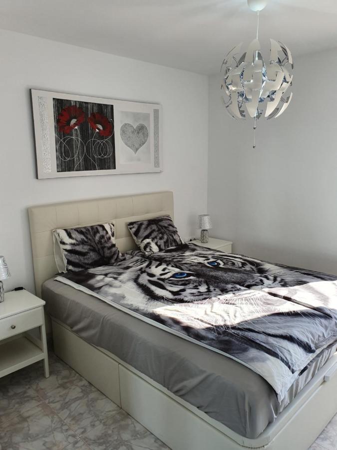 Iris Del Mar Apartment Benalmadena Bagian luar foto