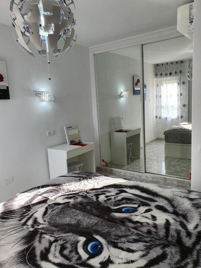 Iris Del Mar Apartment Benalmadena Bagian luar foto