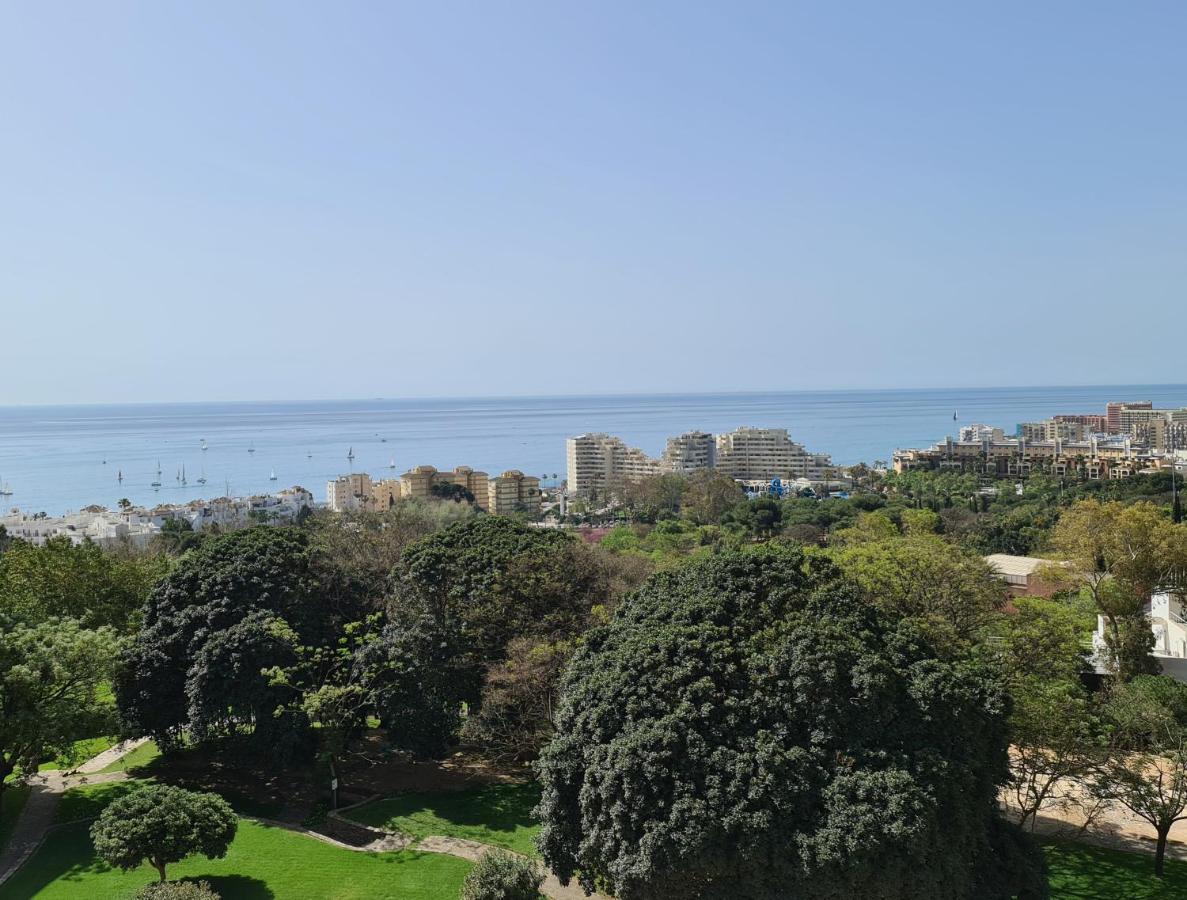 Iris Del Mar Apartment Benalmadena Bagian luar foto